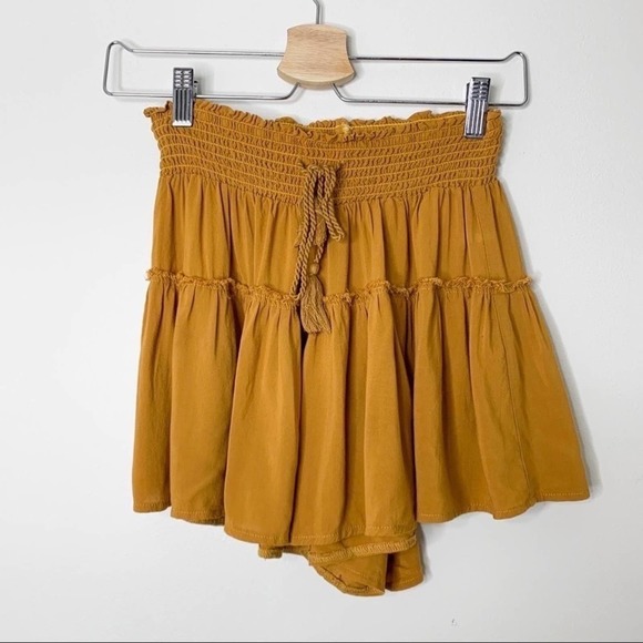 Copied - Mustard yellow flowy shorts size small - Picture 1 of 5